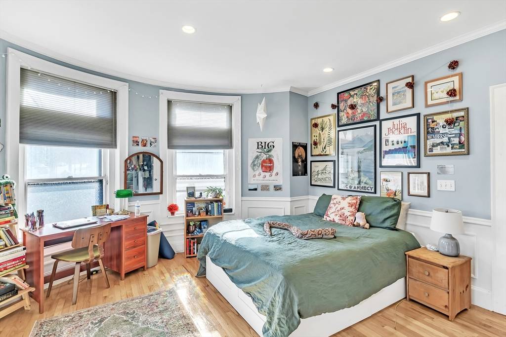 524 Harvard St Brookline, MA 02446