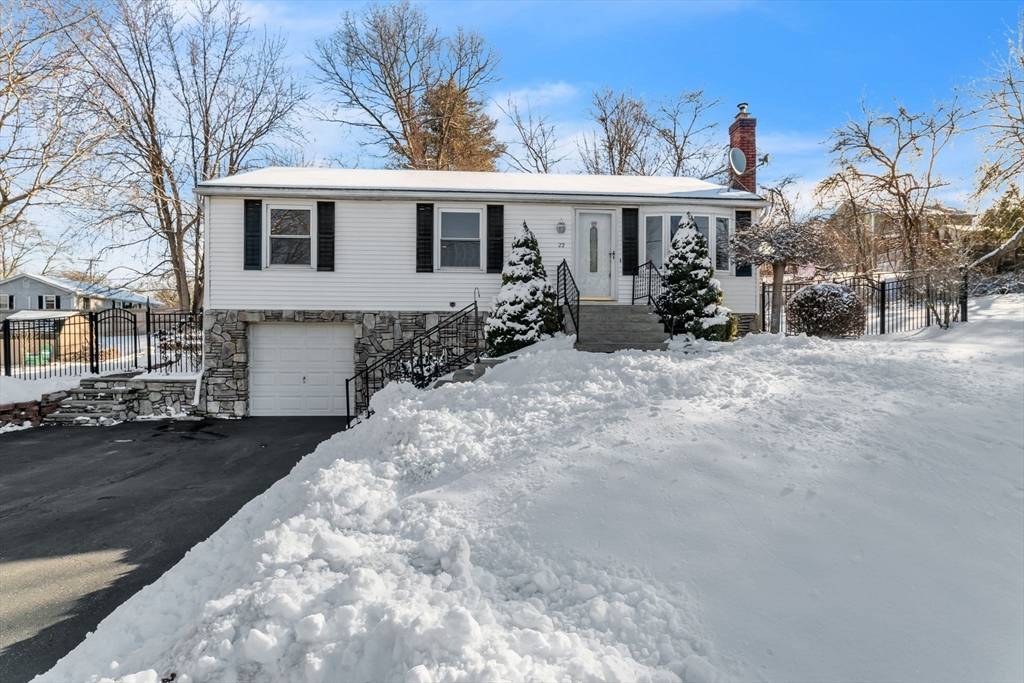 East Longmeadow, MA 01028,22 Donald Avenue