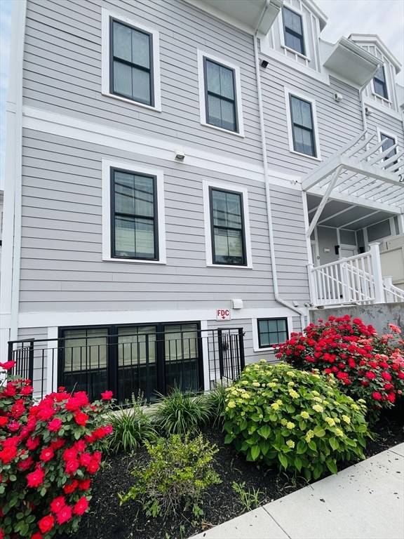 Somerville, MA 02145,24 Rush St #C