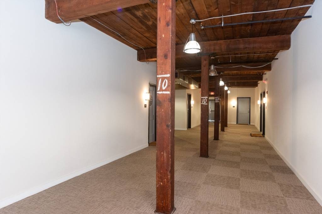 55 Sterling St #205 Clinton, MA 01510