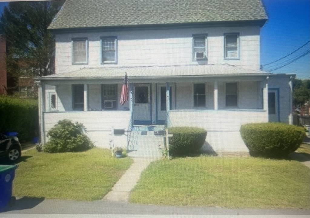 Rockland, MA 02370,46-48 Exchange St #46