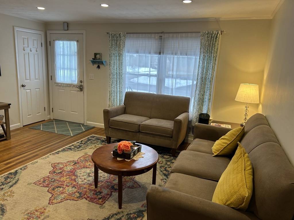 Bellingham, MA 02019,36 Cedar Hill Rd