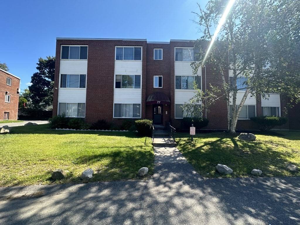 Brockton, MA 02301,77 Colonel Bell Dr #2
