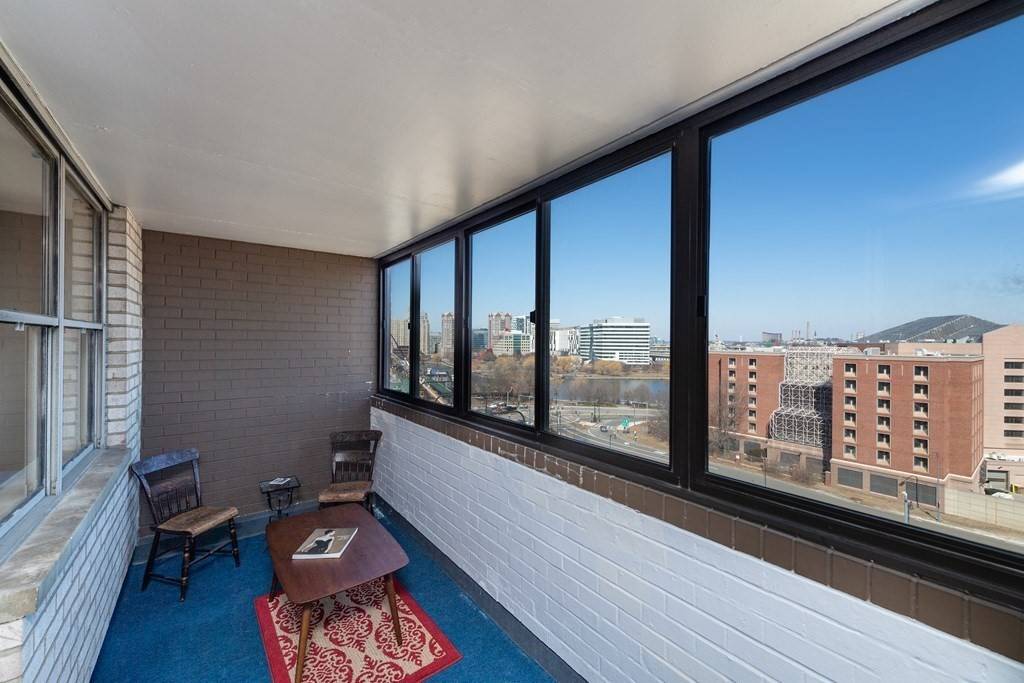 Boston, MA 02114,6 Whittier Place #9D