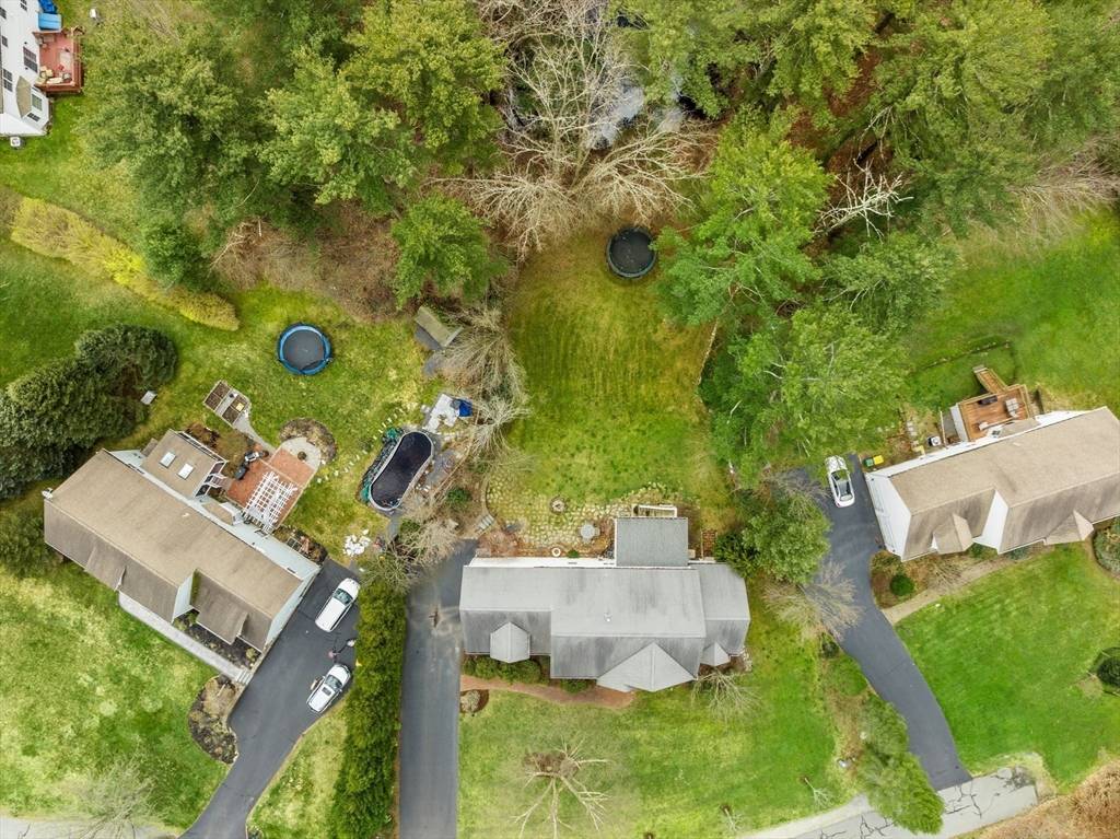 Easton, MA 02375,8 Nutmeg Lane