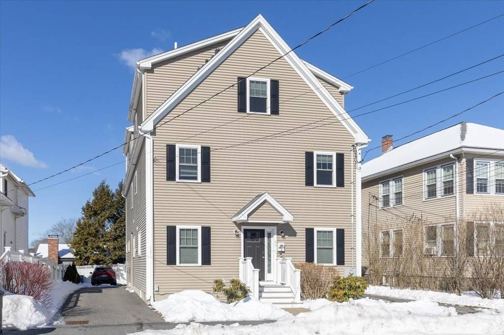 Waltham, MA 02453,99 Bright St #2