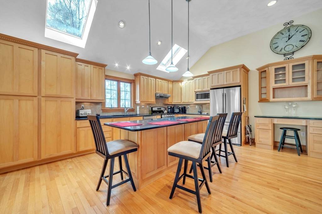 18 Baldwin Rd Billerica, MA 01821