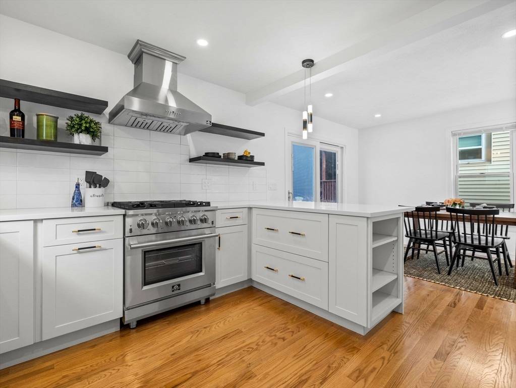 Somerville, MA 02145,9 Fennell St