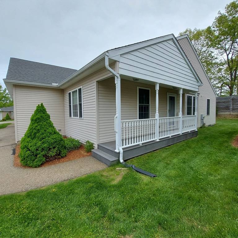 West Boylston, MA 01583,148 Angell Brook Dr #148