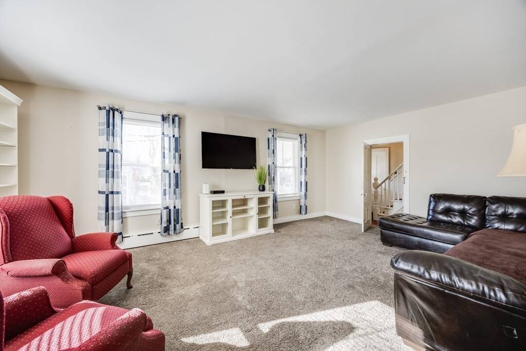 48 Walker St Falmouth, MA 02540
