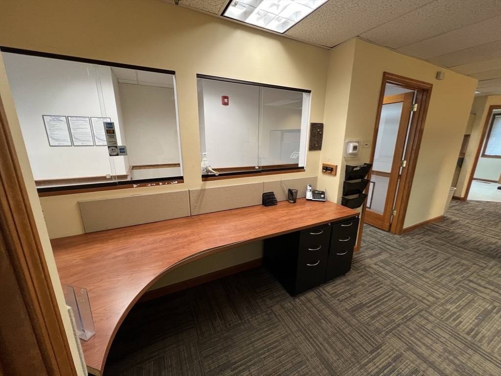 Chelmsford, MA 01824,4 Courthouse Ln #3