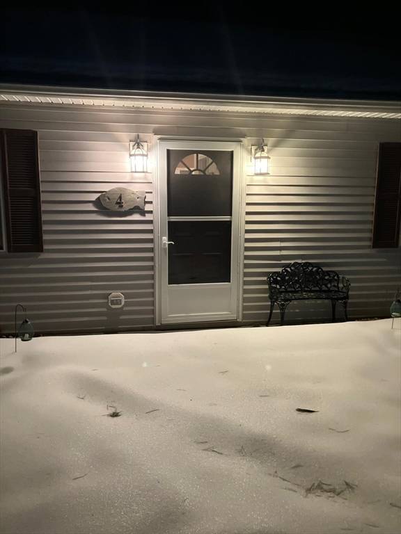 Holland, MA 01521,4 Lakeridge Dr