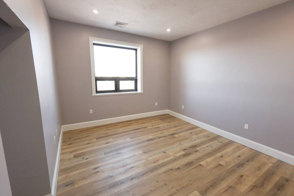 Taunton, MA 02780,66 Main Street #3B