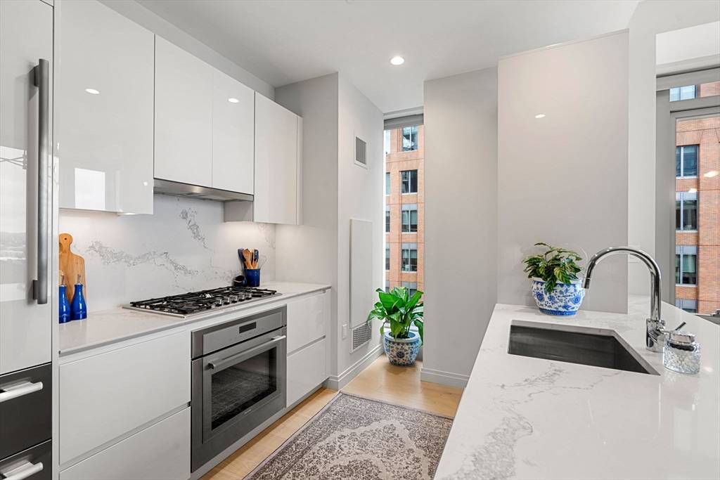 135 Seaport Blvd #1806 Boston, MA 02210
