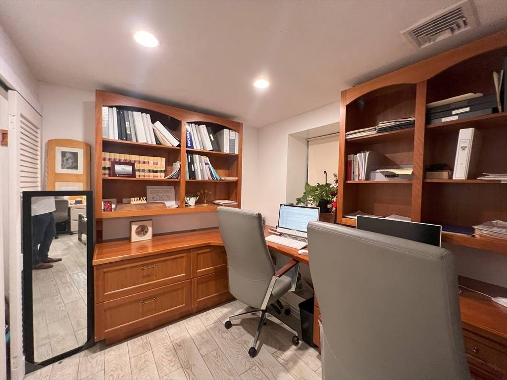 Boston, MA 02128,169-171 Chelsea St. #2