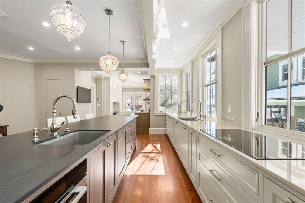 Brookline, MA 02446,232 Kent Street