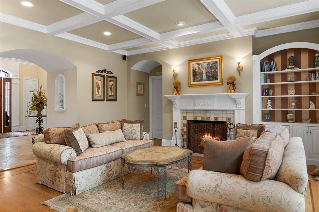 6 Trailside Way Norfolk, MA 02056