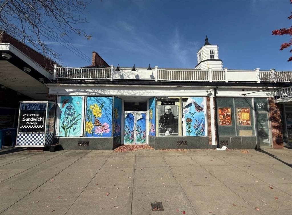 Barnstable, MA 02601,426 Main St.