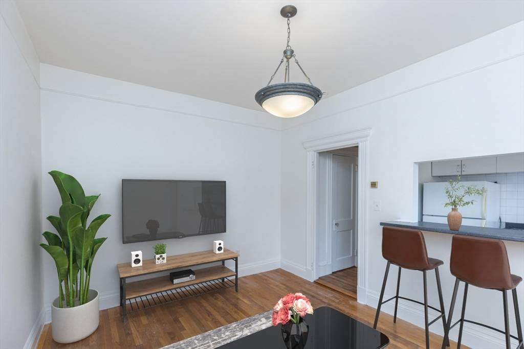 Boston, MA 02215,51 Park Drive #2