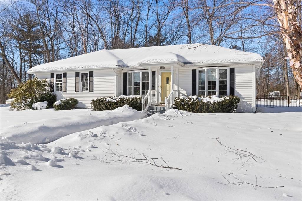 Haverhill, MA 01832,8 Silver Birch Lane