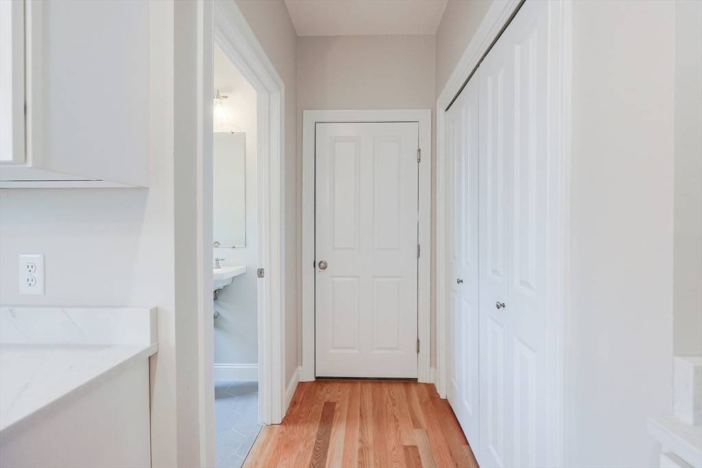 Walpole, MA 02081,22 Holly Road