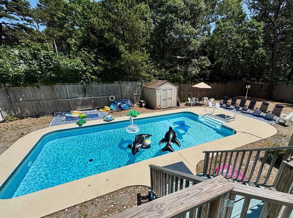 Wellfleet, MA 02667,35 Tecumseh Rd.