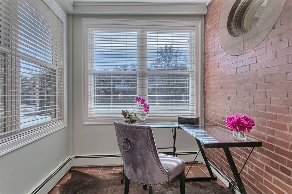Brookline, MA 02446,1575 Beacon #2R