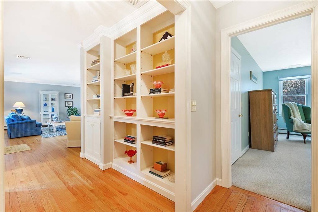 9 Coach Ln Sandwich, MA 02563