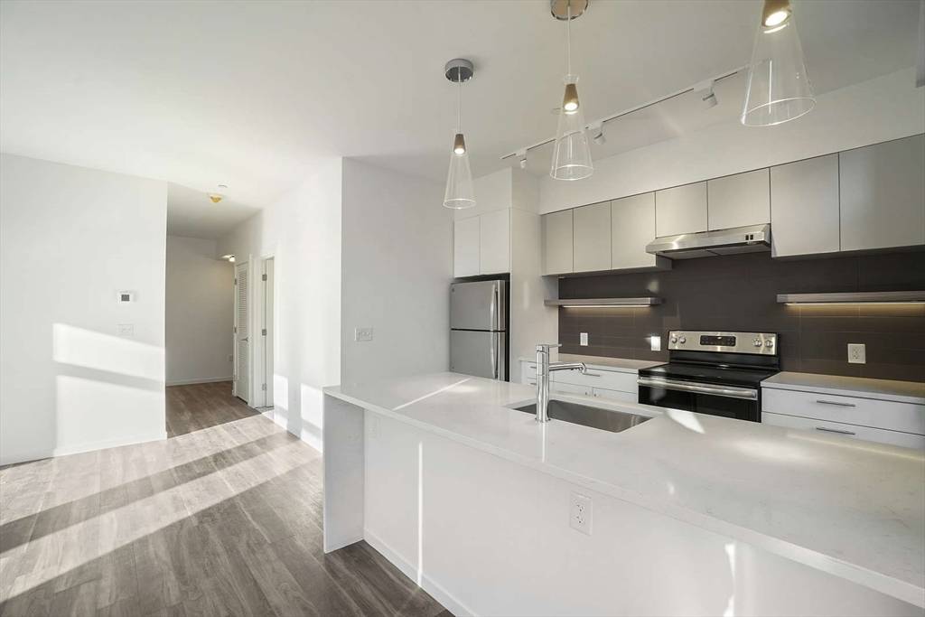 Boston, MA 02215,839 Beacon Street #306