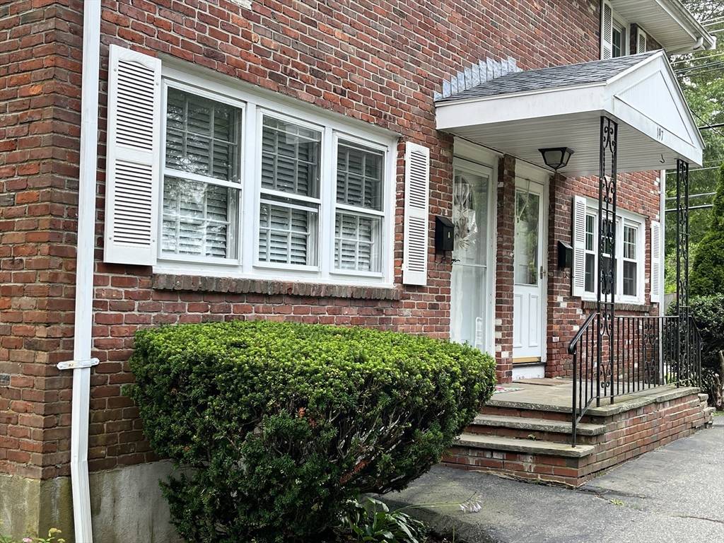 Marblehead, MA 01945,197A West Shore Drive #A