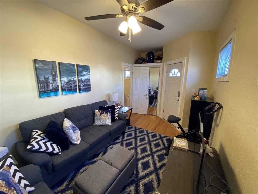 Somerville, MA 02145,39 Cross St #39
