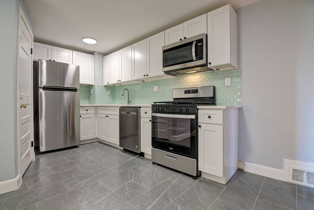 Quincy, MA 02170,23 Langley Cir #1