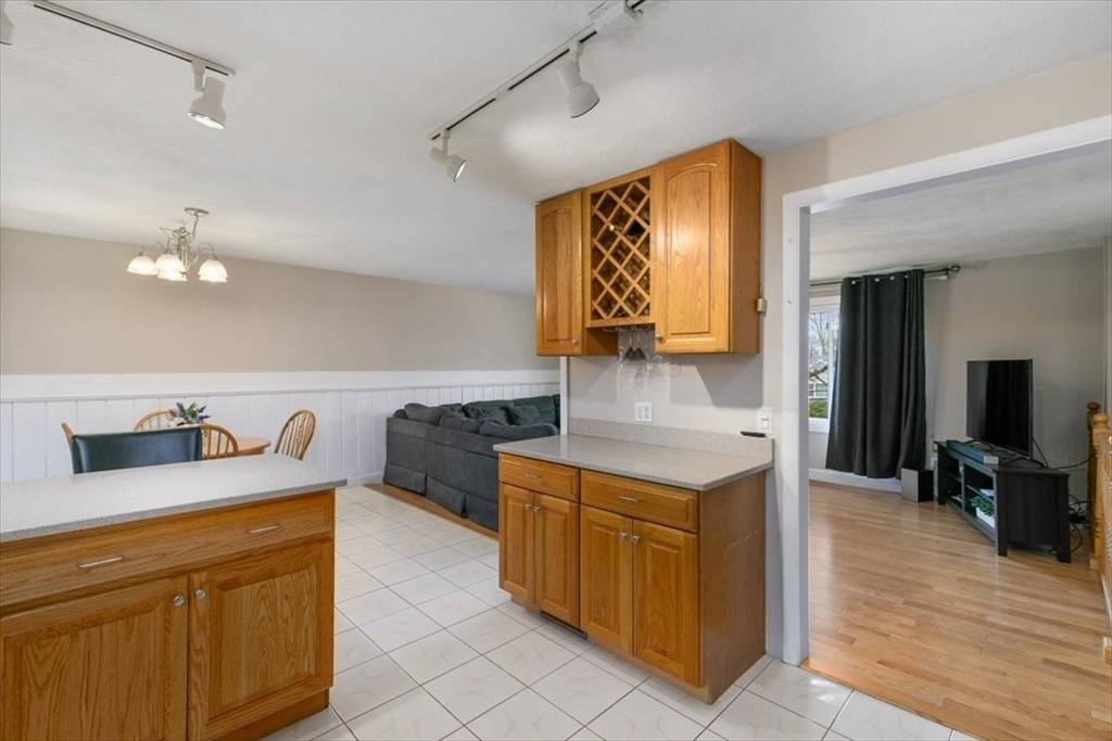 Stoneham, MA 02180,214 Park St