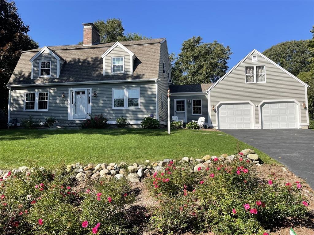 Barnstable, MA 02632,17 Cedar Point Cir