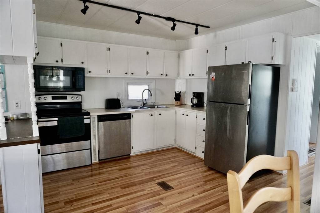Halifax, MA 02338,34 Redwood Dr