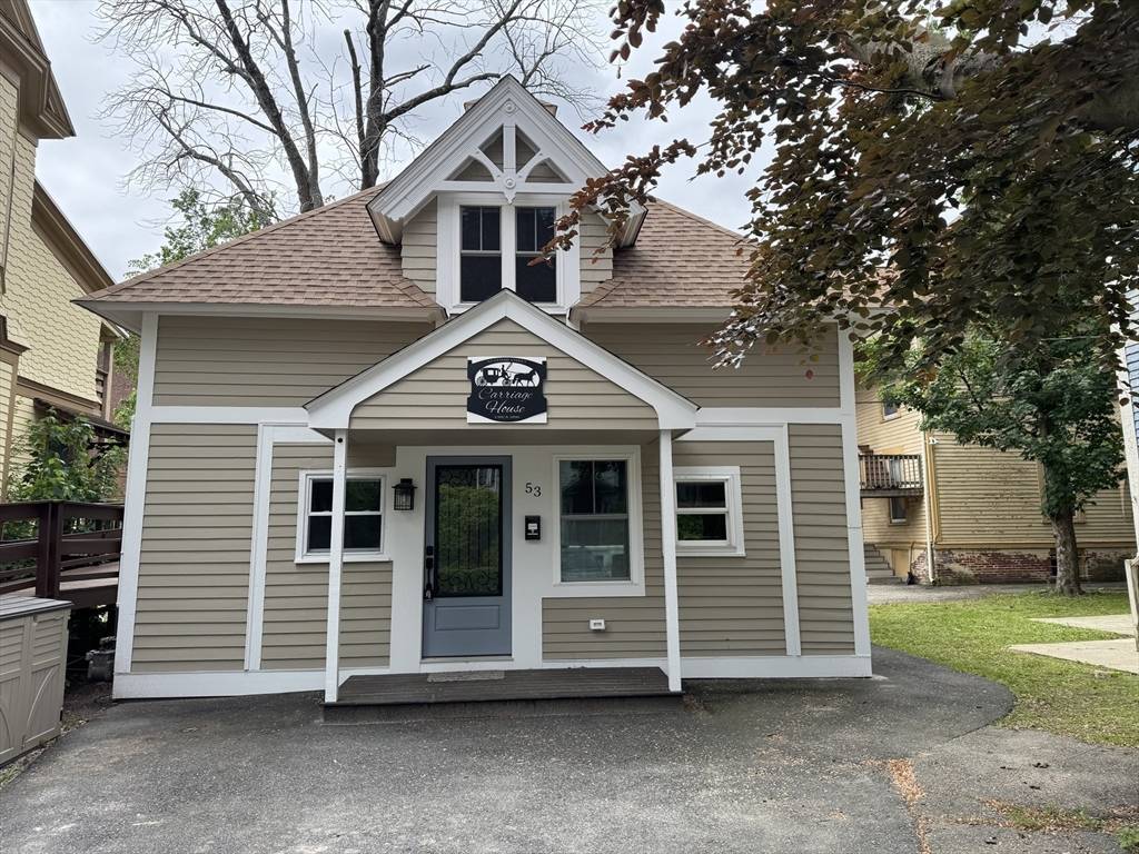Worcester, MA 01609,51-A Cedar St