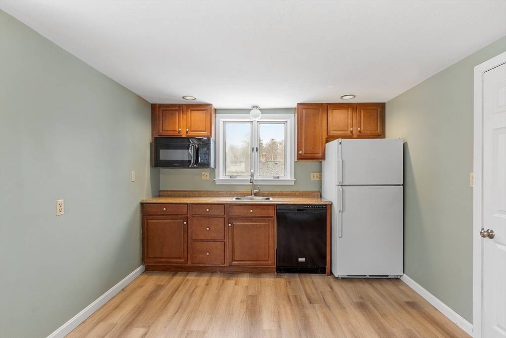 Spencer, MA 01562,48 Pleasant St