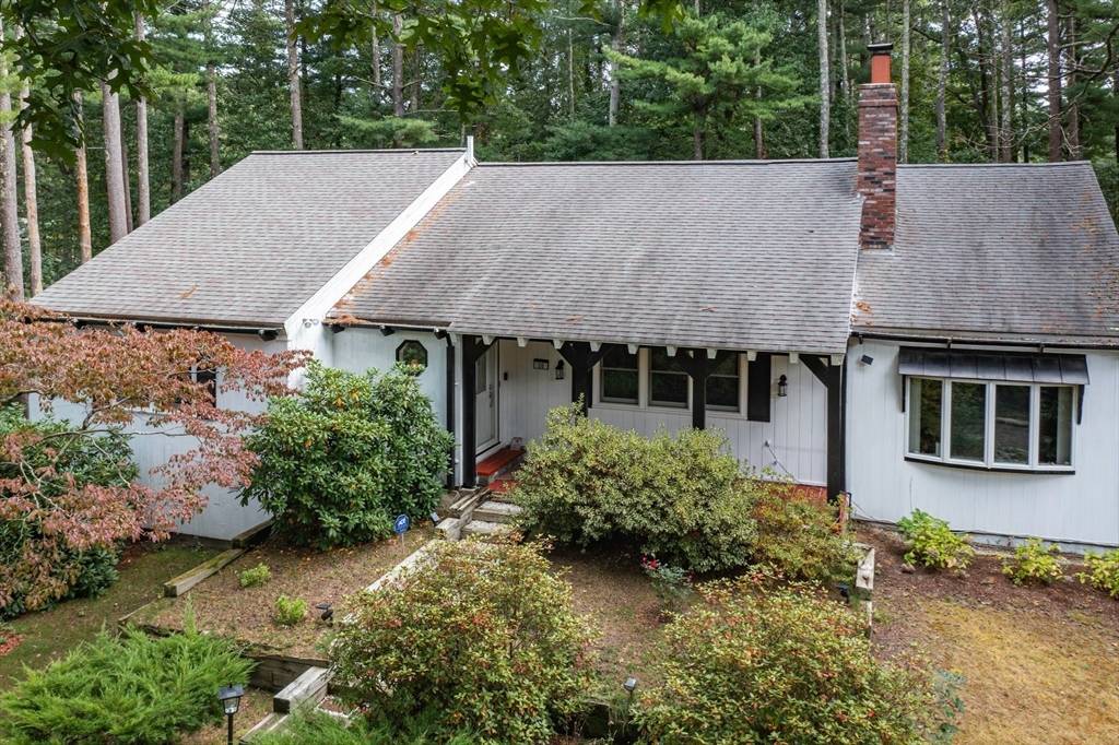 Plympton, MA 02367,28 Brook St