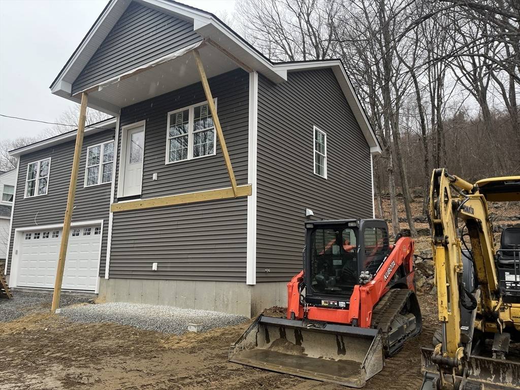 Ashburnham, MA 01430,23 Chapel St.