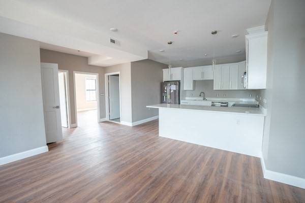 Lynn, MA 01904,13 Nahant Street #2C