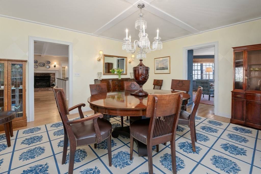 10 Ward Lane Sherborn, MA 01770