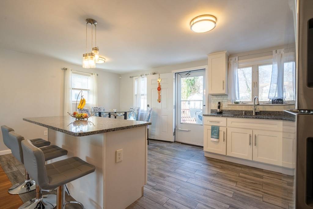 Avon, MA 02322,33 Noyes St.