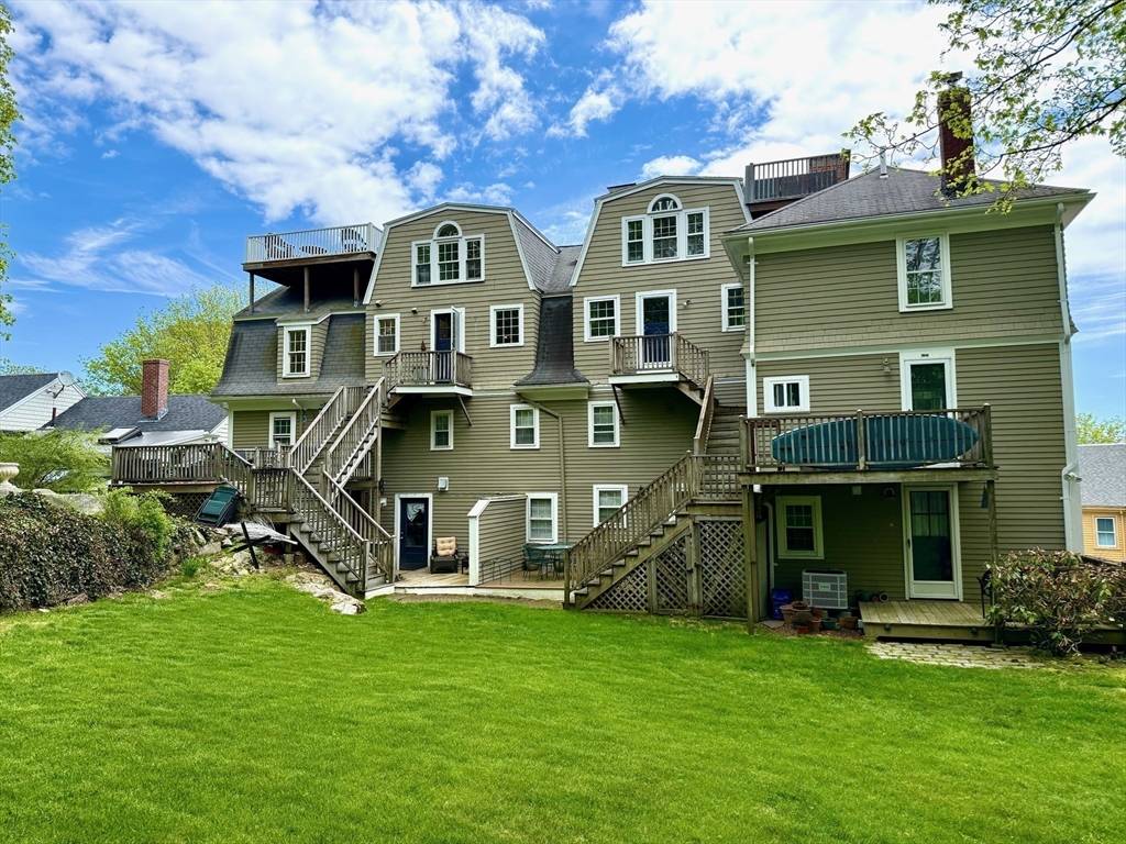 Manchester, MA 01944,50 Union St #9