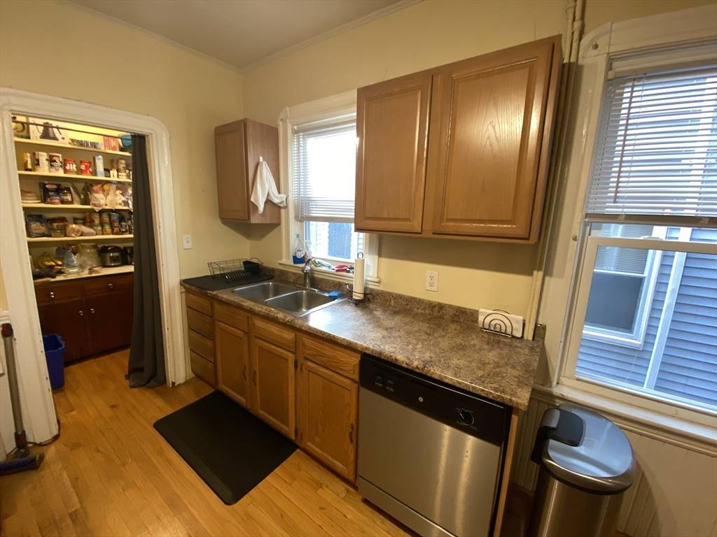 Somerville, MA 02143,294 Highland Ave #1