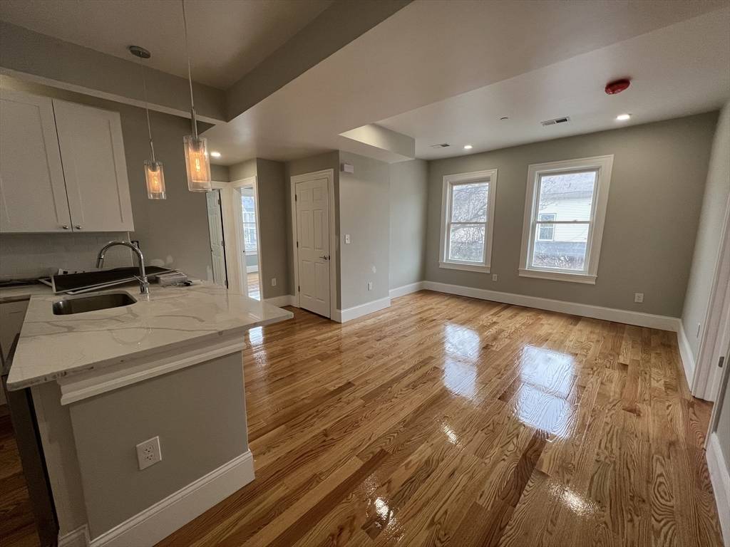 Somerville, MA 02145,71 Pearl St #2