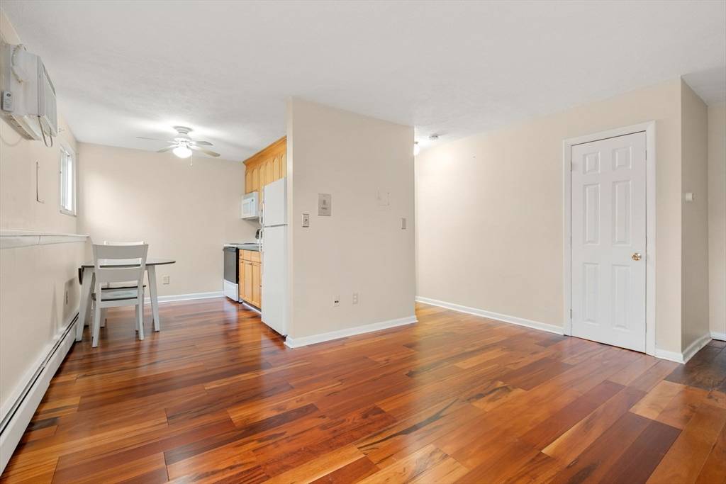 Waltham, MA 02453,180 River Street #B4