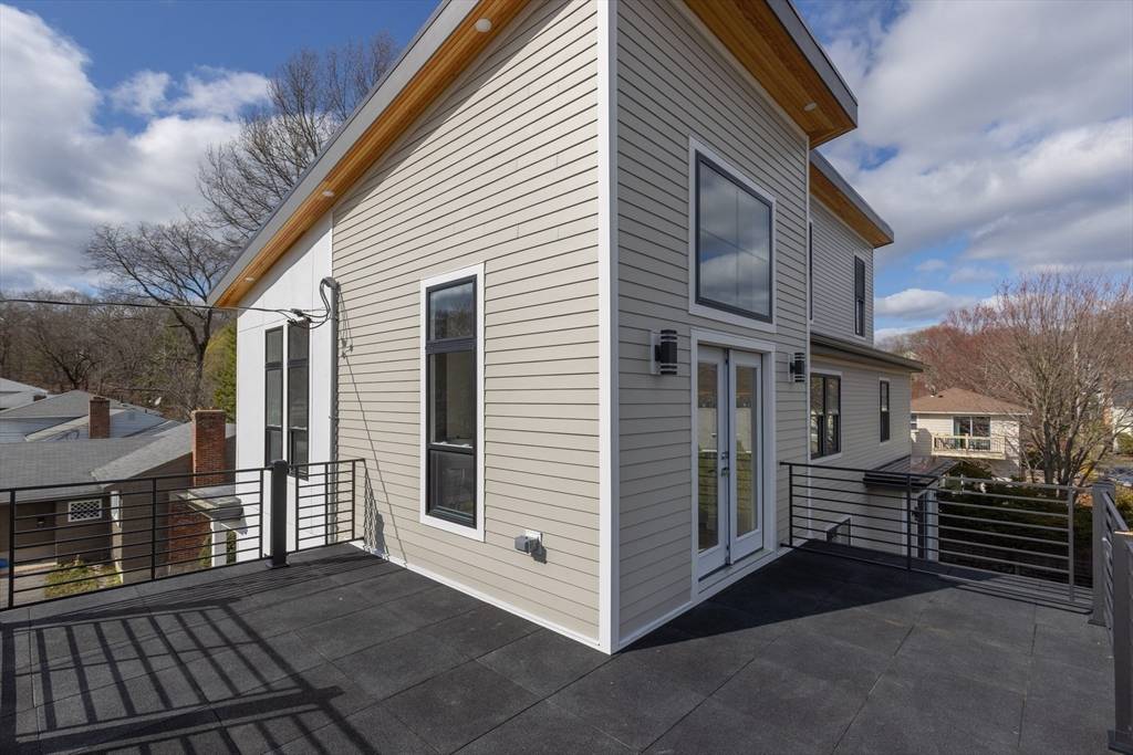 Arlington, MA 02474,239 Mountain Ave