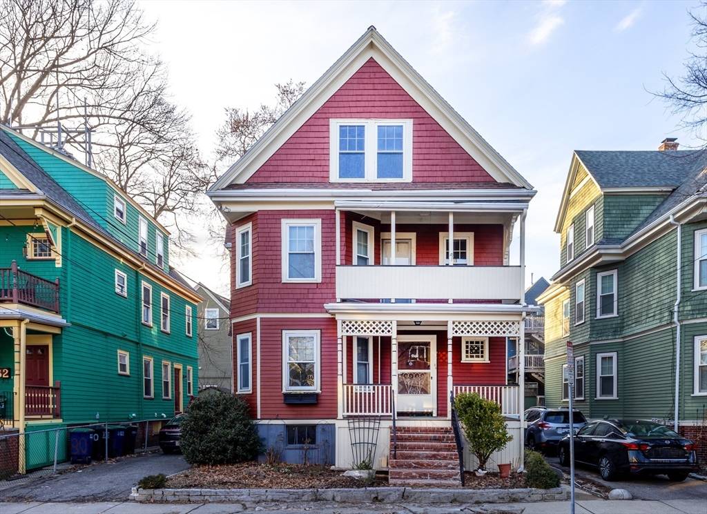 Somerville, MA 02144,84 Rogers Ave #1