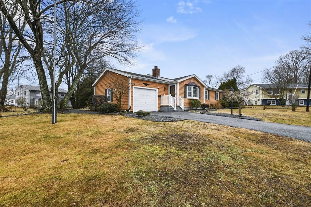 Somerset, MA 02726,31 Cardinal Road