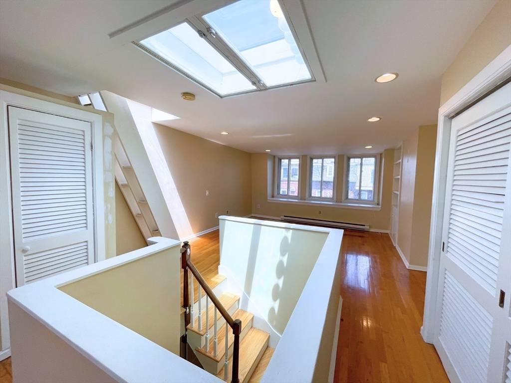 Chelsea, MA 02150,24 Front Street #2
